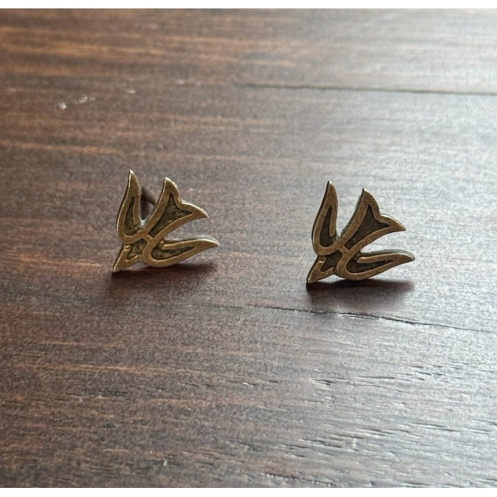 James Avery Sterling Silver Descending Dove Stud Earrings 925 (No Backs)‎